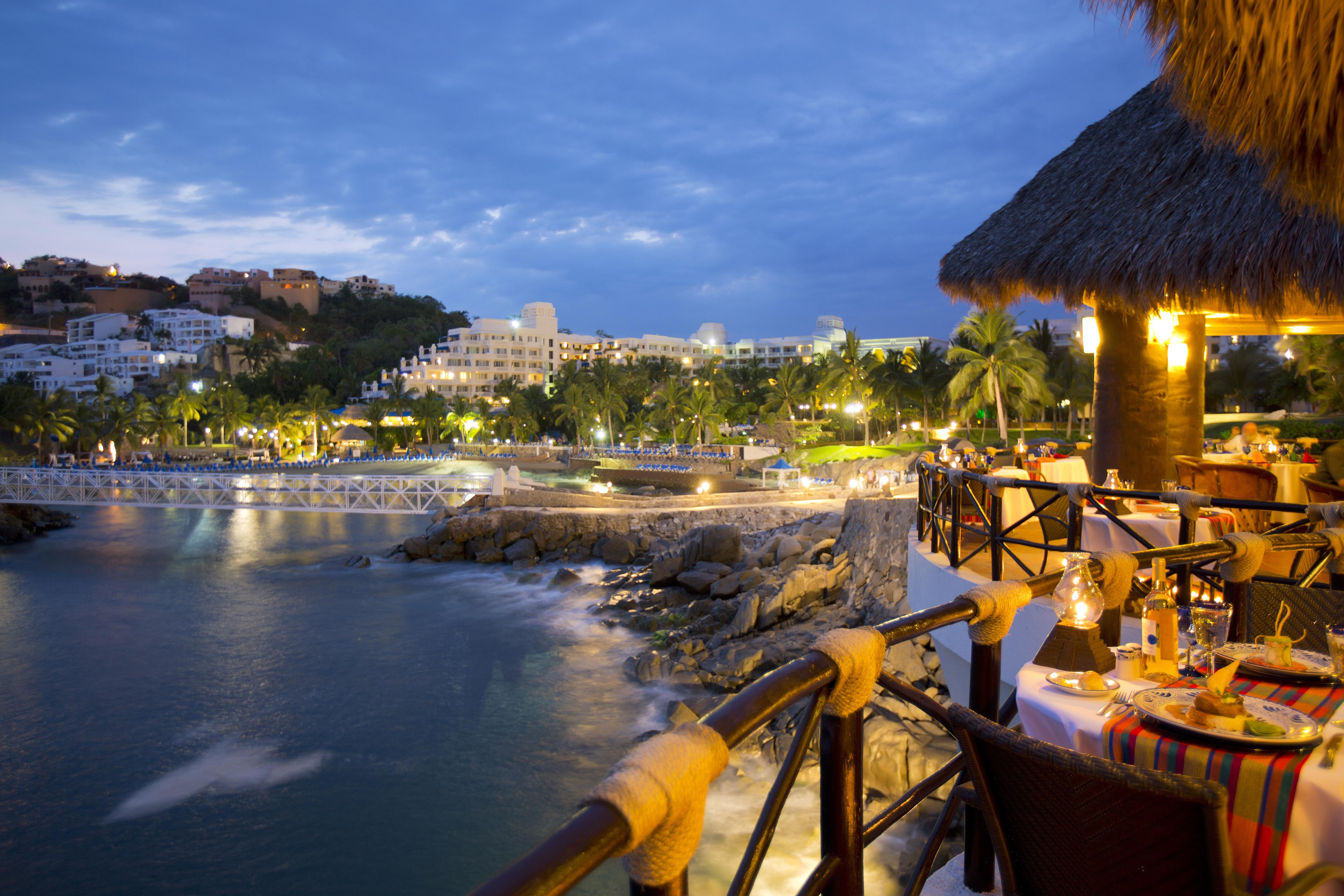 Hotel Barcelo Karmina à Manzanillo Extérieur photo Puerto Vallarta