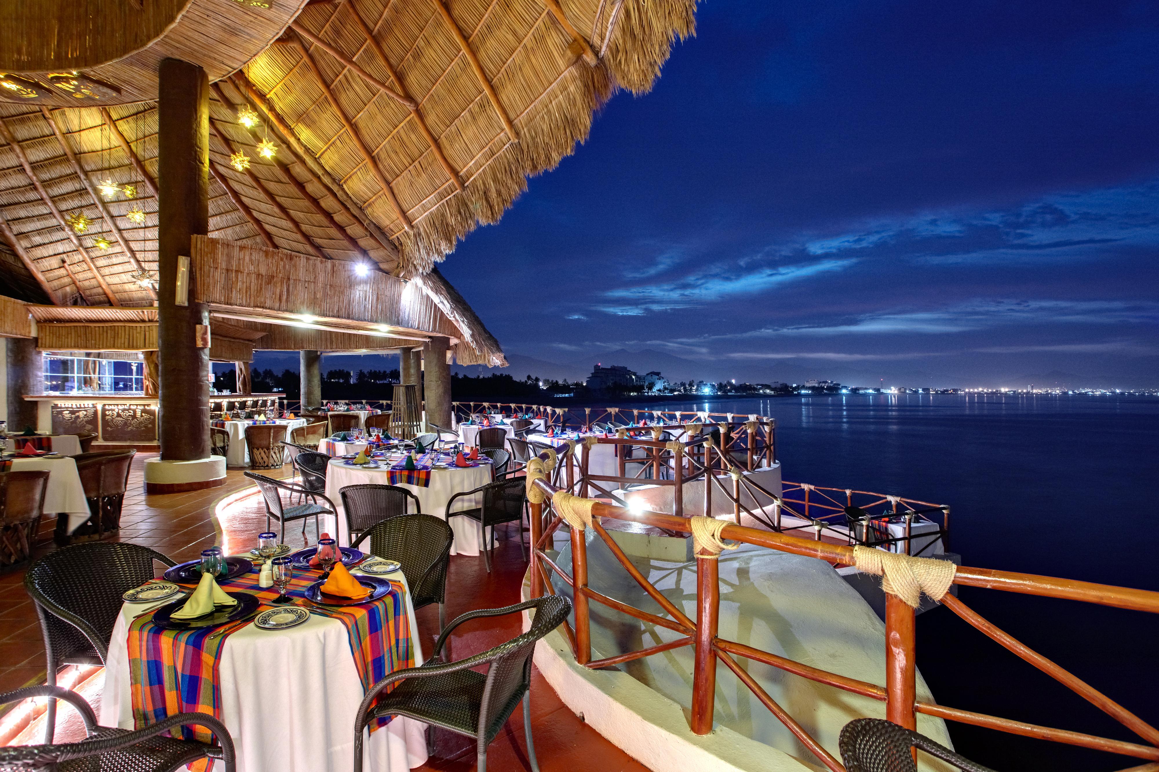 Hotel Barcelo Karmina à Manzanillo Extérieur photo The restaurant at the hotel