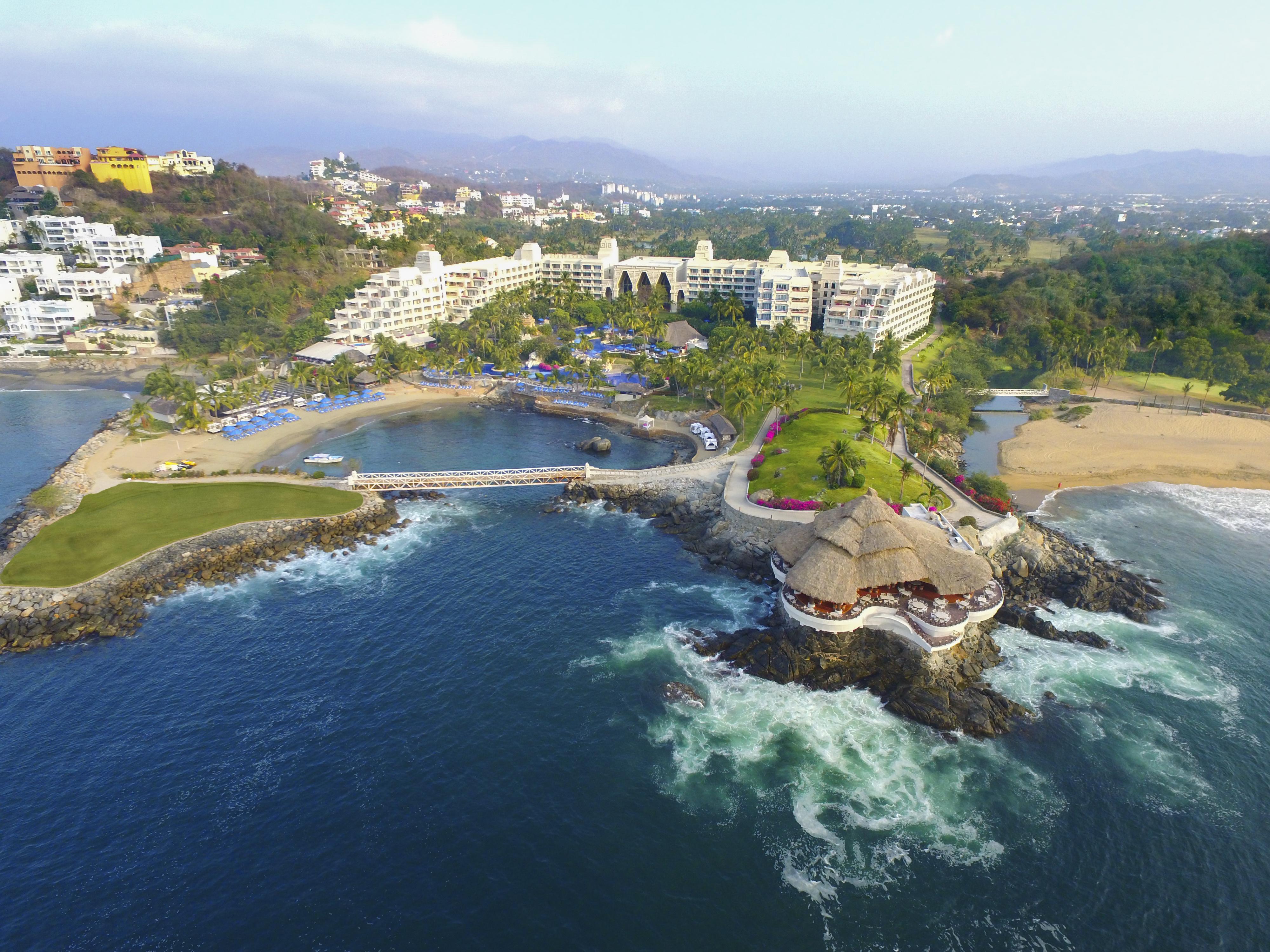 Hotel Barcelo Karmina à Manzanillo Extérieur photo Aerial view of Puerto Vallarta